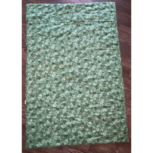 Handmade Hand Quilted Throw / Beach/ Picnic/ Crib quilt 40”x 60” Reversible #1 - Picture 2 of 6